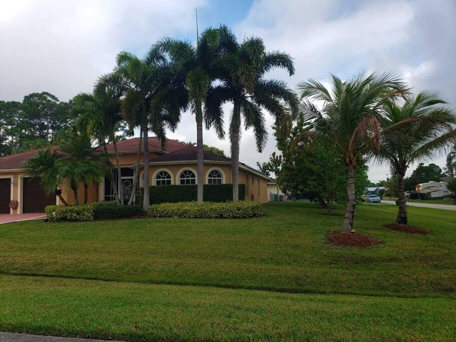 Charming Vacation In Port St Lucie. Hébergement de vacances Port St. Lucie